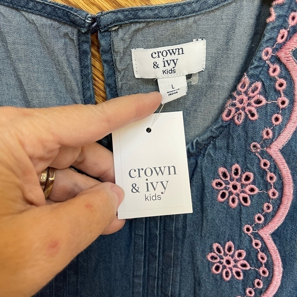 NWT, Crown & Ivy KIDS, girls Denim sleeveless top with pink emb. Size Large - Picture 3 of 4